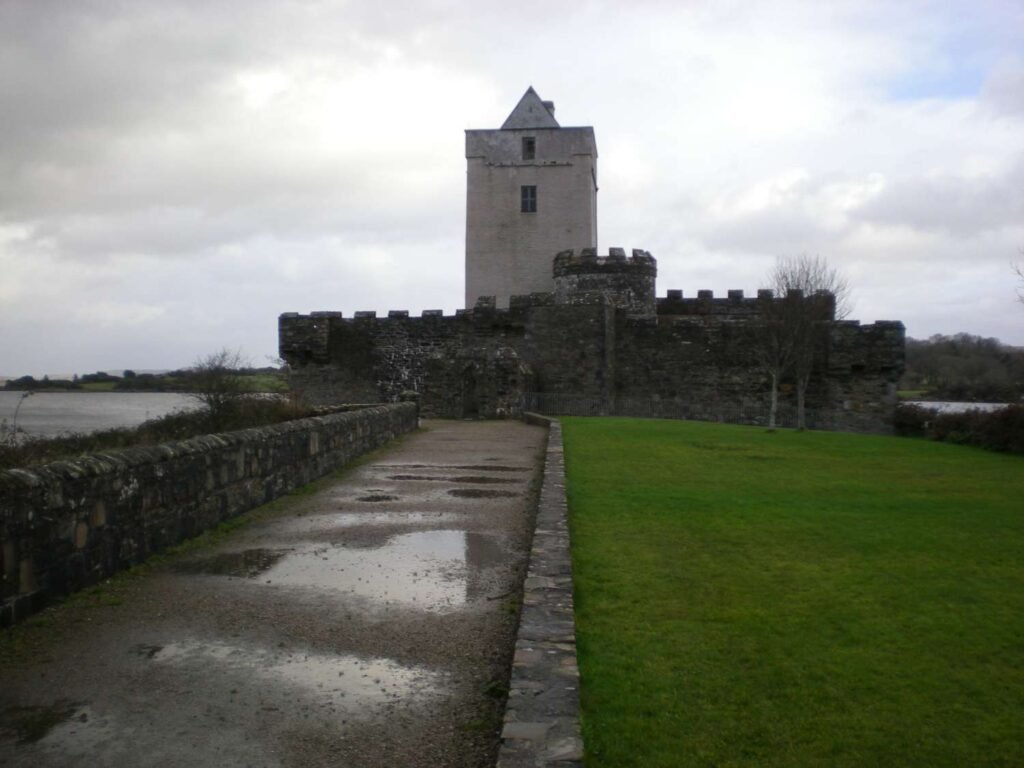 Doe Castle