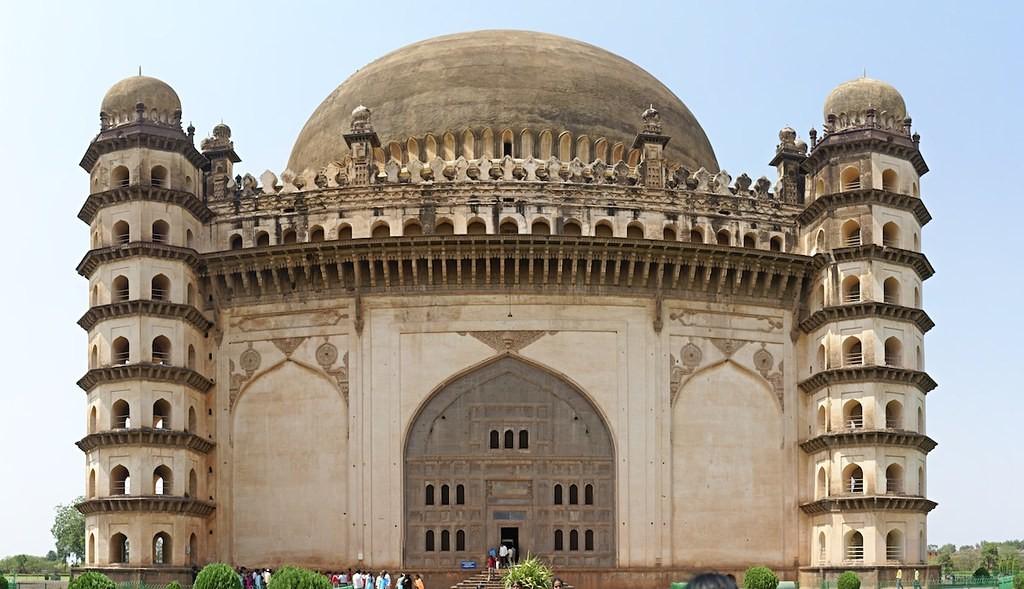 Gol Gumbaz in Bijapur