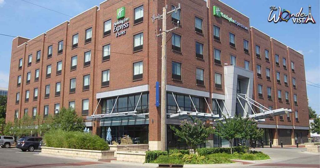 Holiday Inn Express & Suites 